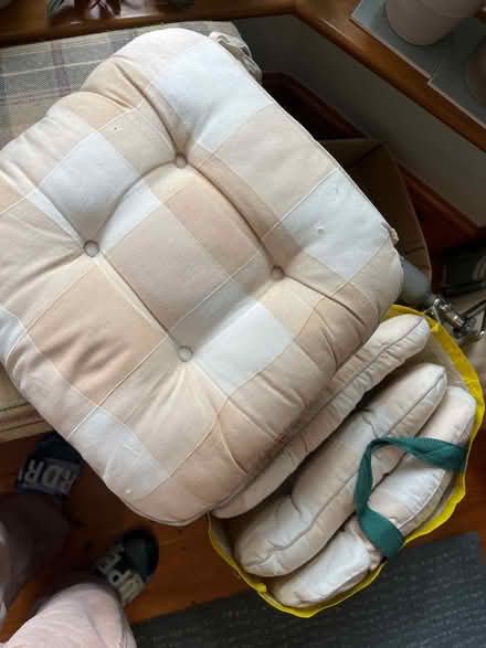 Photo of free 4x seat pads (TN24) #1