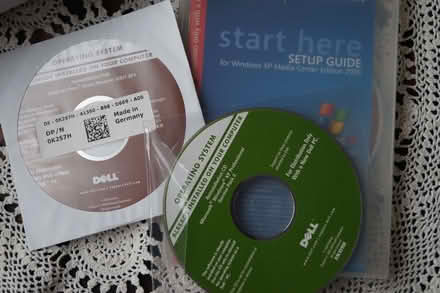 Photo of free Windows XP system disks (Pinkneys Green SL6) #1