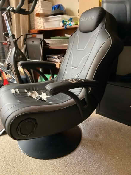 Photo of free Gaming chair x2 (Chesham HP5) #2