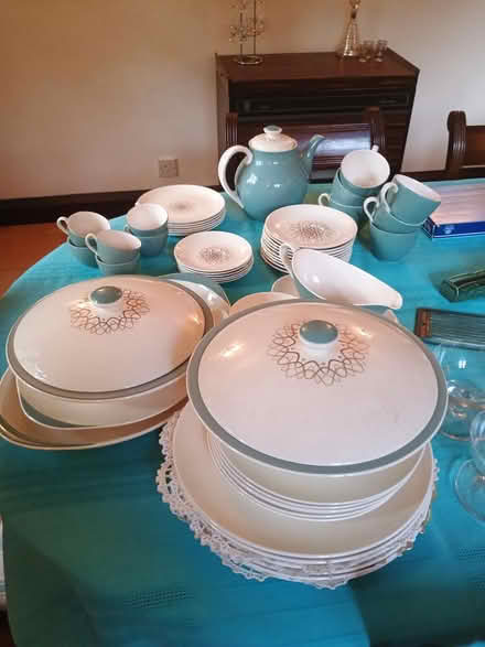 Photo of free Royal doulton set (Farnham Common SL2) #1