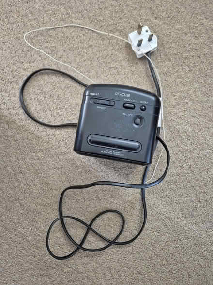 Photo of free Sony Digicube clock radio ICF-C101L (DE72) #2