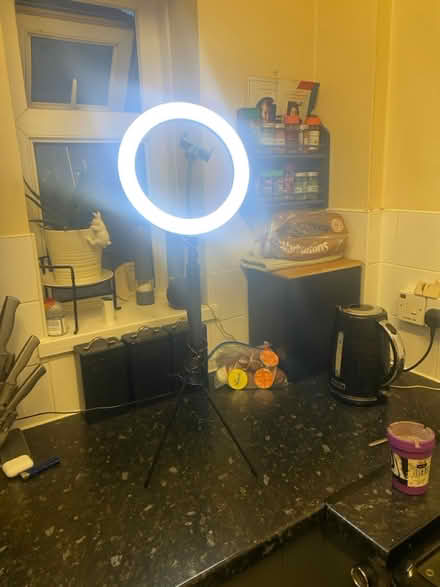 Photo of free Selfi light with extra tri pod (SE12 lee) #2