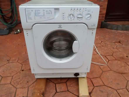 Photo of free Indesit Integrated Washer Dryer for spares (Formby L37) #1