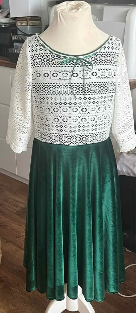 Photo of free Girls dress age approx 7yr to 8yr (Whitton TW3) #1