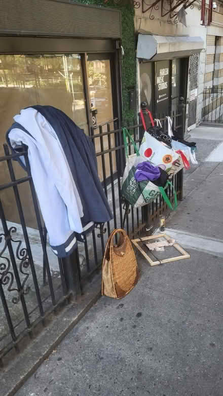 Photo of free Clothes and fabric (10029) #1