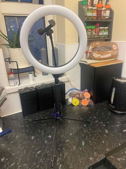 Photo of free Selfi light with extra tri pod (SE12 lee) #1