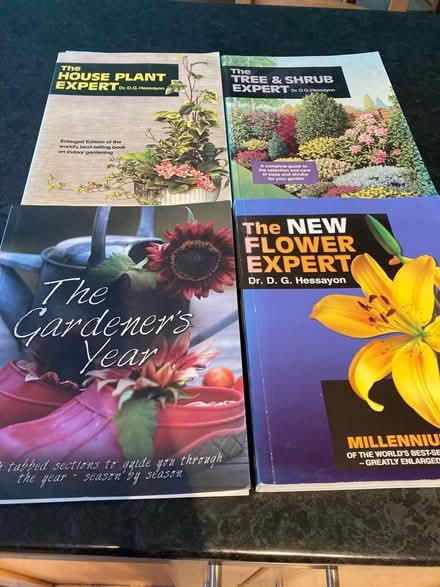 Photo of free Gardening Books (Shelton Lock DE73) #1