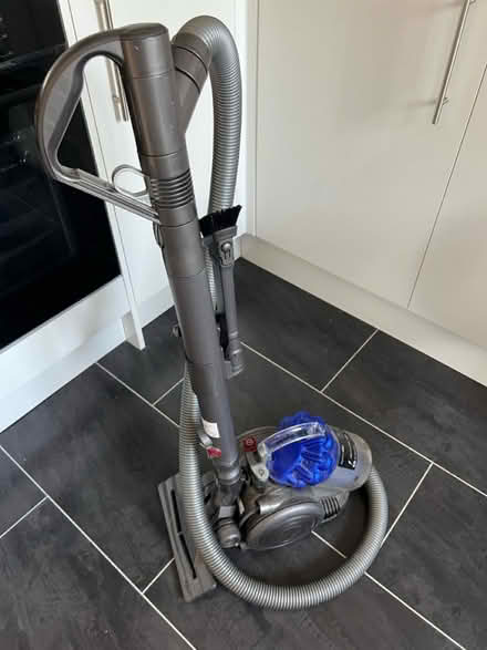 Photo of free Dyson vacuum cleaner (Twickenham TW2) #1