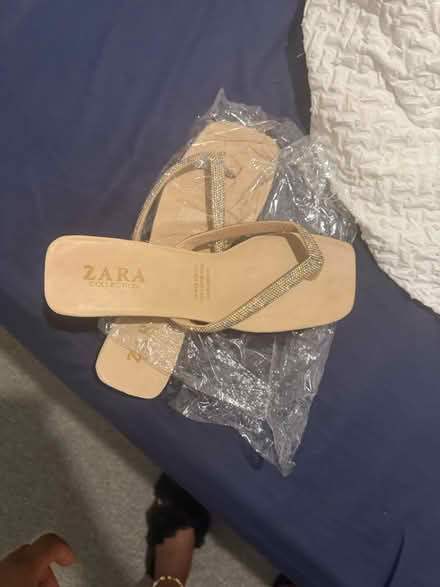 Photo of free Shoe&bracelet (SR4 6TH) #3