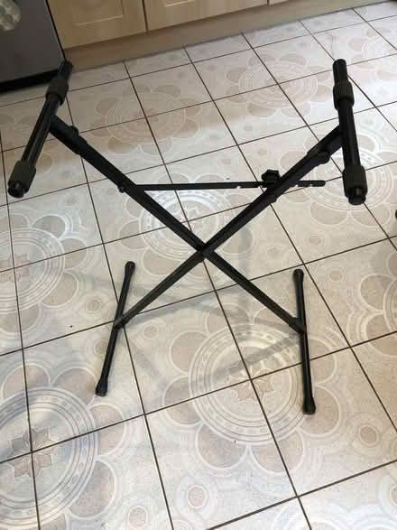 Photo of free Keyboard stand (Lightpill GL5) #1