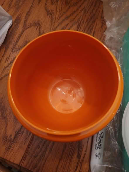 Photo of free Pair of Tupperware bowls (Odenton) #3