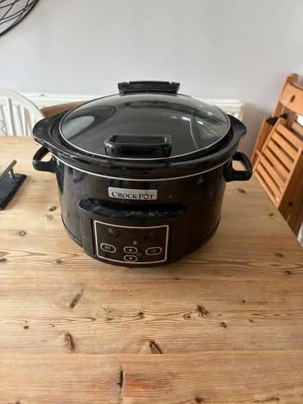 Photo of free Small crockpot (Potters Bar EN6) #3