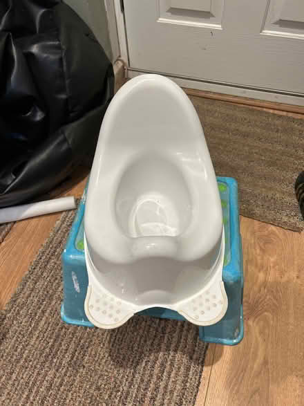 Photo of free 2Potty’s (OX1 henwood) #1