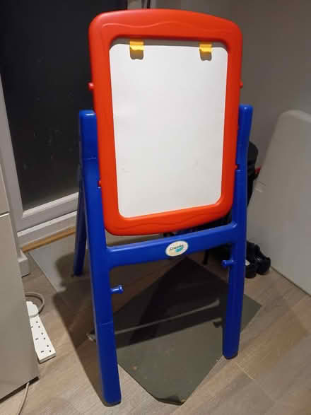 Photo of free Kids Crayola drawing board (Whiteley PO15) #1