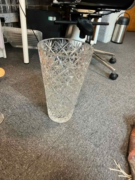 Photo of free 2x crystal vases (Teddington TW11) #2