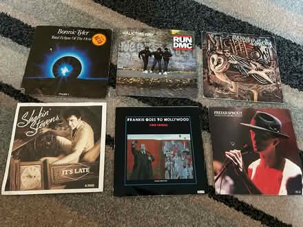 Photo of free Empty 7inch record sleeves (Jennetts park RG12) #3