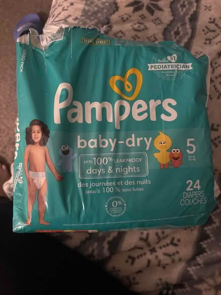 Photo of free Pampers size 5 (Eubank and central) #1