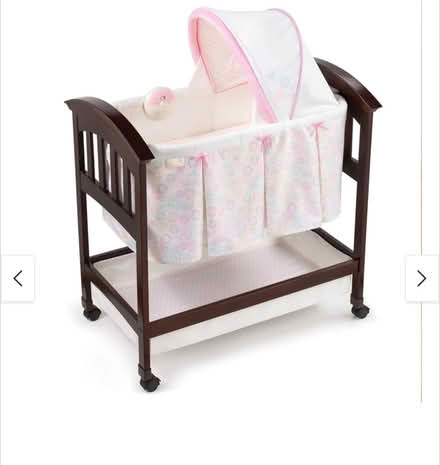 Photo of free Bassinet Girl (san fernando) #1