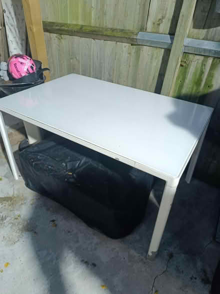 Photo of free Glass table (N226EX) #2