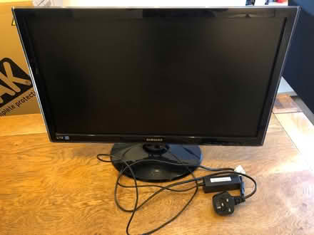 Photo of free Computer monitor (line on screen) (Manchester, Didsbury, M20) #1