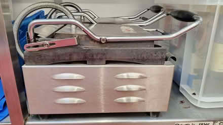 Photo of free Industrial size toastie grill (Bedford Centre MK40) #2