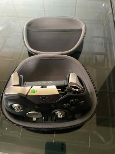 Photo of free Xbox controller (SE12 lee) #3