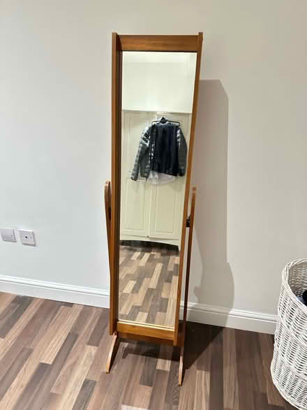 Photo of free Wood mirror (Twickenham) #1