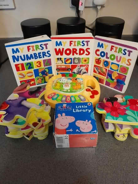 Photo of free books (Manor Top S2) #1