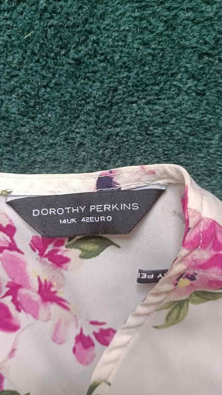 Photo of free Summer top, Bras, sports bras (White City, W12) #2