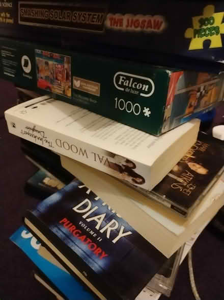 Photo of free CDs dvds books picture (TN34 blacklands) #2