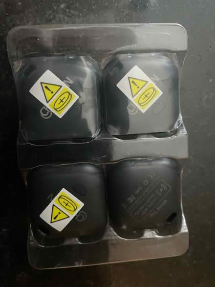 Photo of free World tag- Apple x4 (PR5 Clayton brook) #2