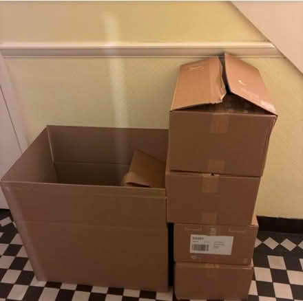 Photo of free Boxes and bubble wrap (Woodlands TW7) #1