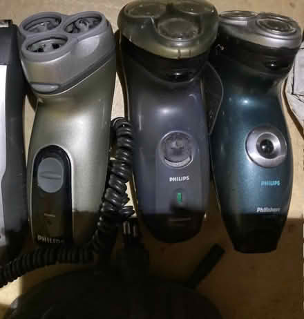 Photo of free Philips Shavers x 3 - One works, Two spares/repairs (Mulbarton NR14) #1