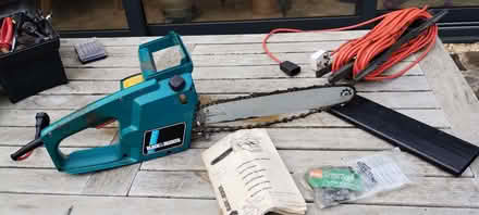 Photo of free Electric chainsaw - not working but mendable (Headington OX3) #1