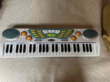 Photo of free Kids electric keyboard/ must go now (SW11) #1