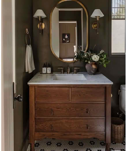 Photo of Wood cabinet for refurbish (Sundridge Park BR1) #1