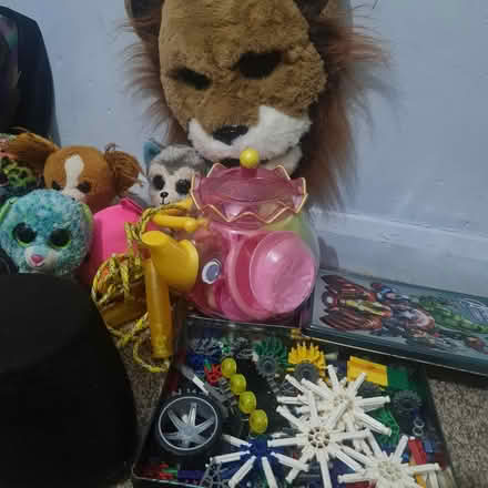 Photo of free Mixed Toys (Wallington SM6) #3