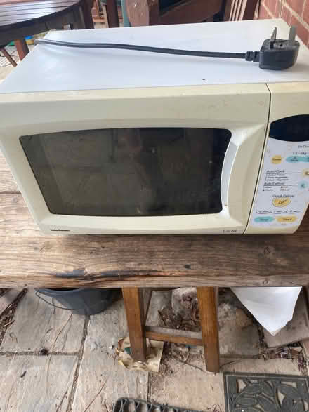 Photo of free Microwave oven (Upper Wolvercote OX2) #1