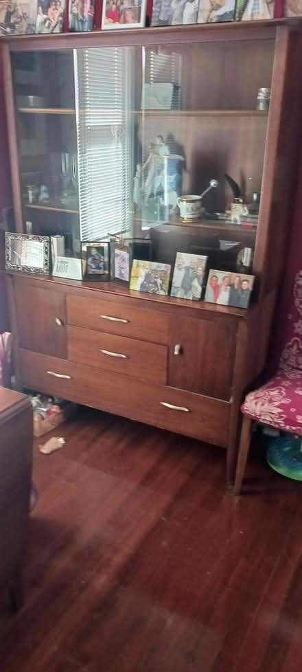 Photo of free Dining room set (Pelham) #1