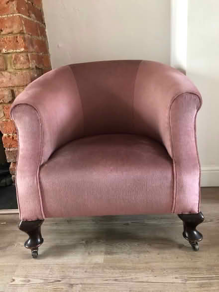 Photo of free Pink tub chair (Thrupp GL5) #1