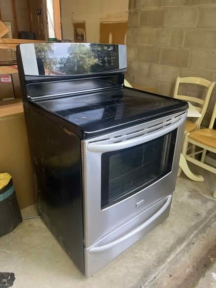 Photo of free electric oven (crofton md) #3