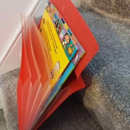 Photo of free Plastic paper holder (Morden SM4) #1