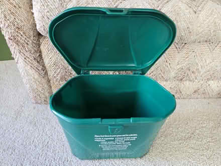 Photo of free Kitchen compost container (South Pleasant Hill) #1