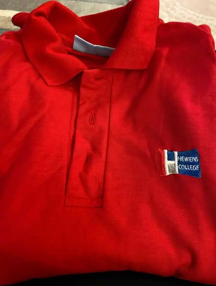 Photo of free T-shirt (Ub7 7pd) #1