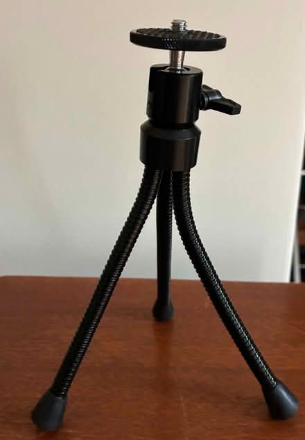 Photo of free Flexi-pod pocket camera tripod (Canonbury N1) #1