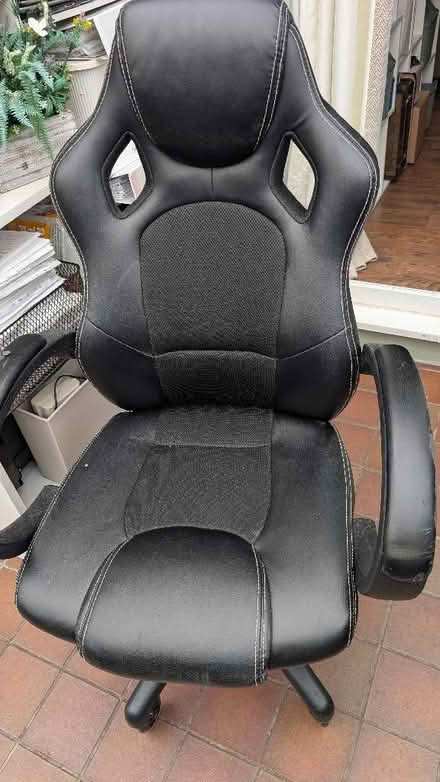 Photo of free Office/gaming chair (Wistaston CW2) #1