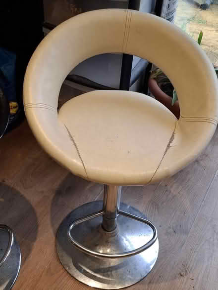 Photo of free 2 tall stools (Cheshunt EN8) #2