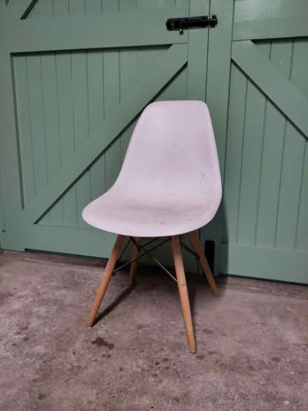 Photo of free Table and three chairs (Hereford HR1) #2