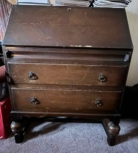 Photo of free Small bureaux (Woodley RG6) #1