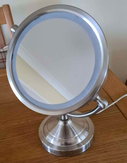 Photo of free Illuminated Makeup Mirror. (Oswestry SY10) #2